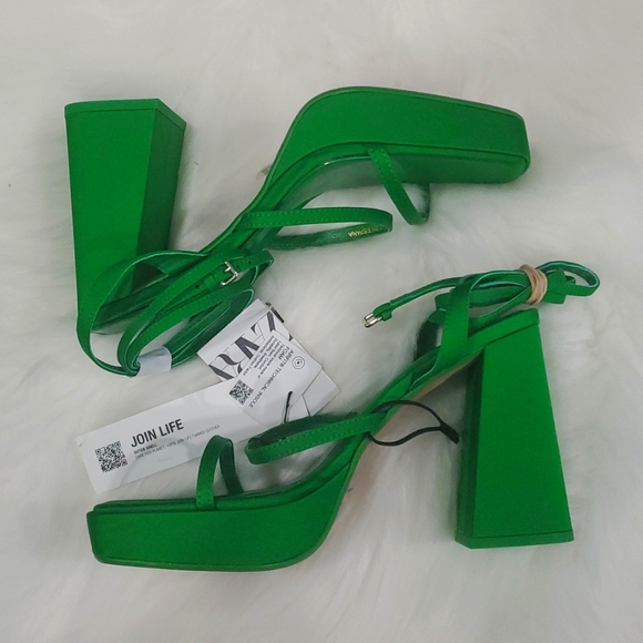 NWT Zara strappy chunky platform heels 👠 💕 - Picture 9 of 11